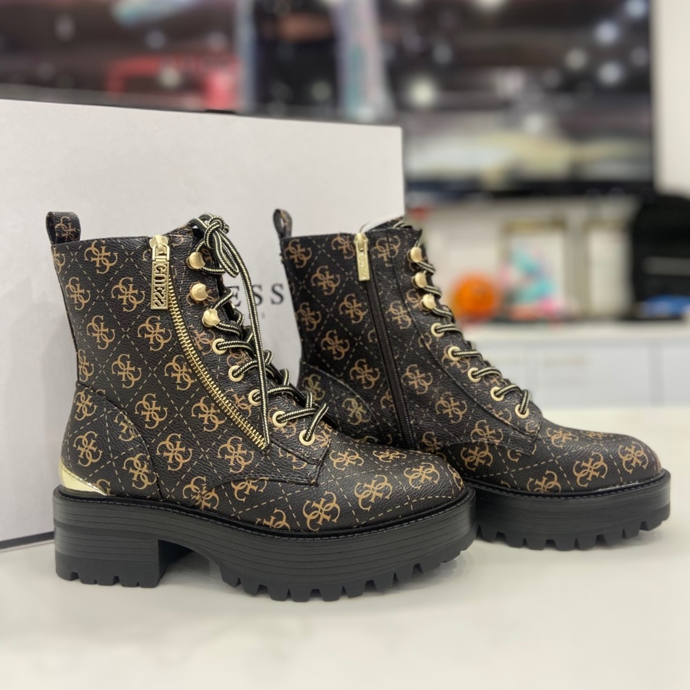 GUESS BOOTS